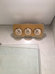 giá đèn sưởi nhà tắm 3 bóng