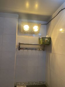 giá đèn sưởi nhà tắm 2 bóng treo tường